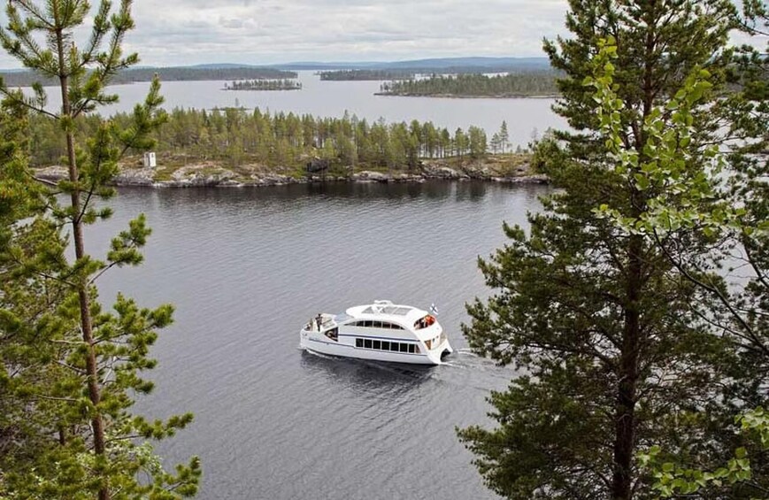 Inari : Siida Museum, Open Fire Lunch & Lake Inari Cruise