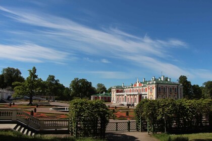 Panoraamakierros Tallinnan yllä