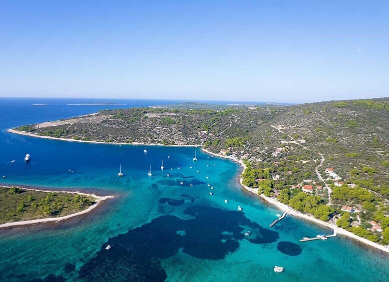 Trogir: Private speedboat tour to Blue Lagoon and 3 Islands