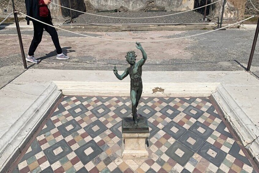 2 Hours and a Half Guided Tour in Pompeii