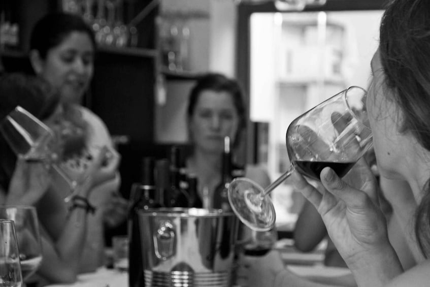Picture 1 for Activity Valencia: Wine Tasting and Tapas Experience