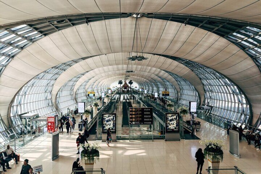 Tokyo: Narita International Airport VIP Lounge Access