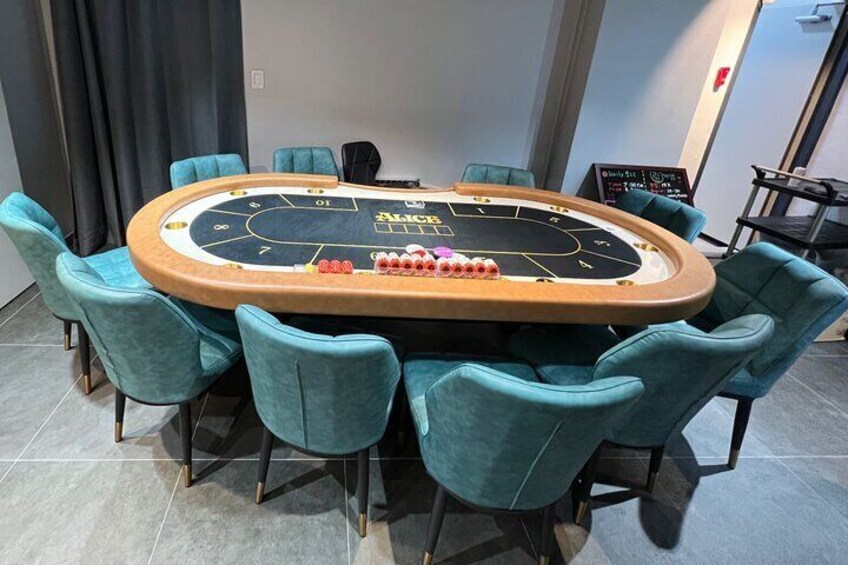 Private nightlife Experience in Seoul, Local Texas Holdem Bar