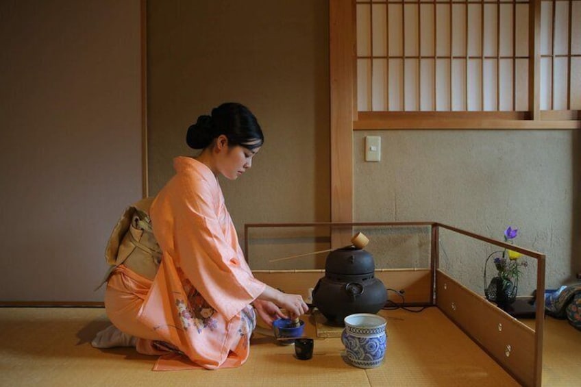 At Camellia Flower you can enjoy a shared or private tea ceremony. 