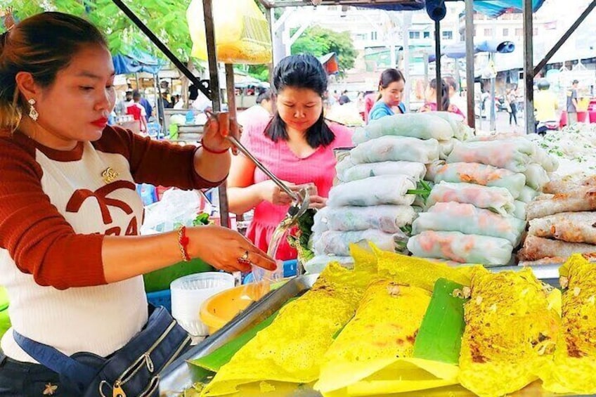 Siem Reap Foodie Tour & Dinner with Apsara Dance Performance