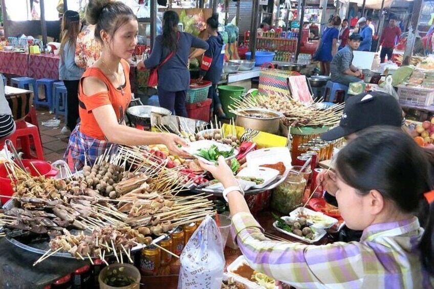 Siem Reap Street Foods Tour with Phare Cambodian Circus