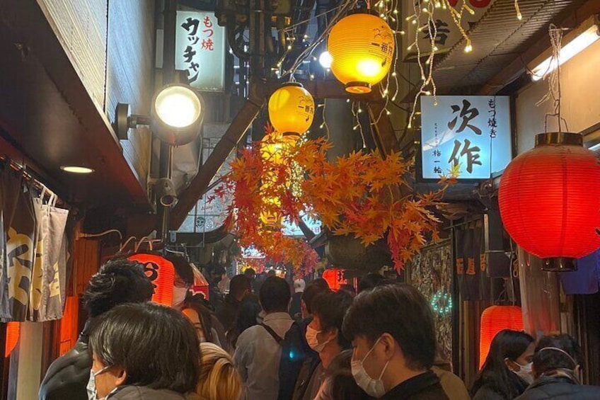 2-Hours Tokyo Local Bar Crawl in Shinjuku Area