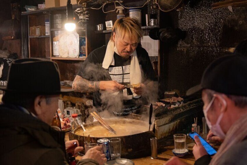 3-Hours Tokyo Local Bar & Izakaya Crawl in Shinjuku Area