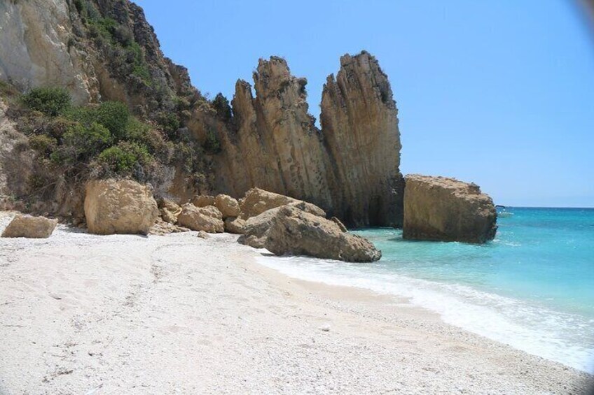 From Argostoli: White Rocks Cruise with Lunch & Wine