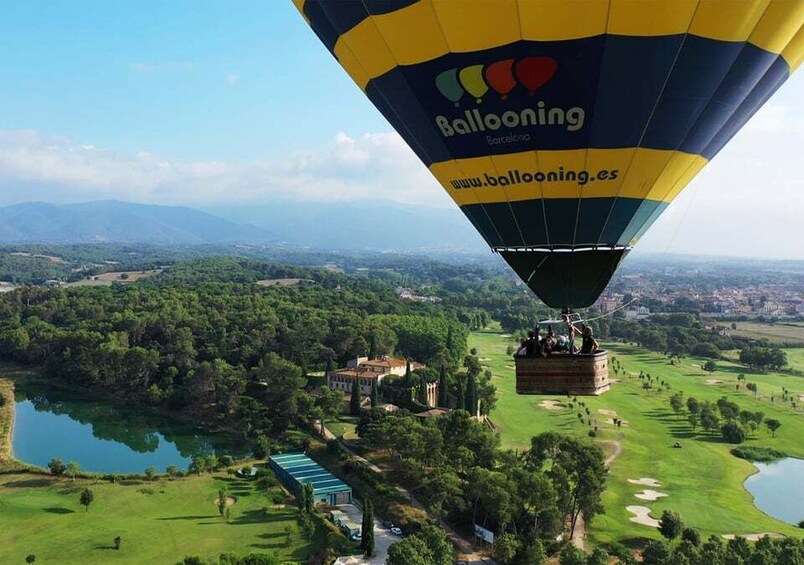 Picture 4 for Activity Barcelona: Hot Air Balloon Ride with Optional Transportation