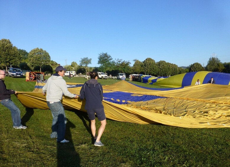 Picture 2 for Activity Barcelona: Hot Air Balloon Ride with Optional Transportation