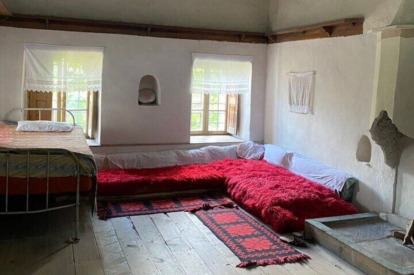 Half-Day Sightseeing Tour to Gjirokastra and Blue Eye