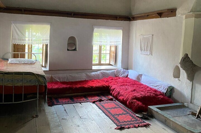 Half-Day Sightseeing Tour to Gjirokastra and Blue Eye
