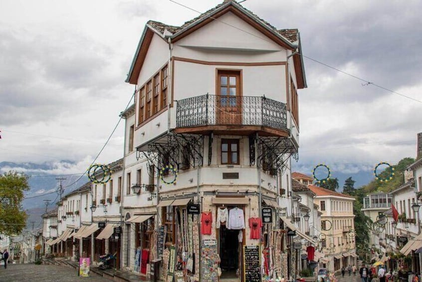 Half-Day Sightseeing Tour to Gjirokastra and Blue Eye