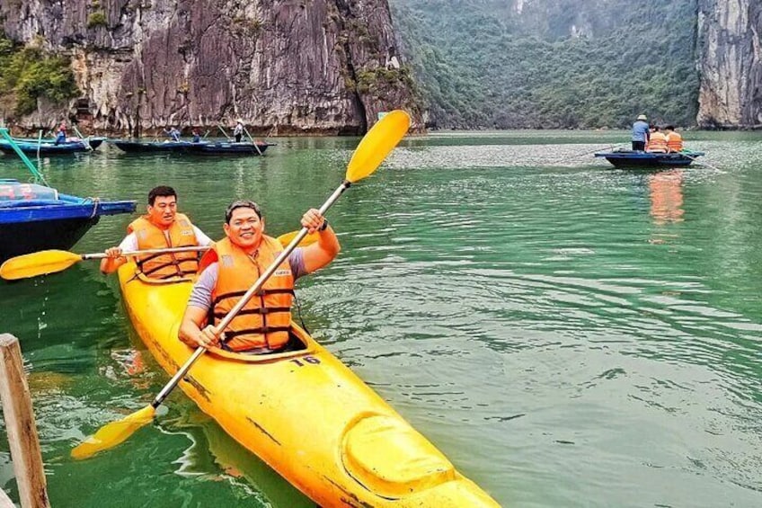 PRIVATE TOUR HALONG BAY ONE DAY with Cave, Kayaking, Bamboo Boat