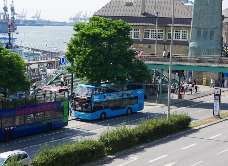 Picture 4 for Activity Hamburg: Hop-On/Hop-Off Bus and Boat Tour