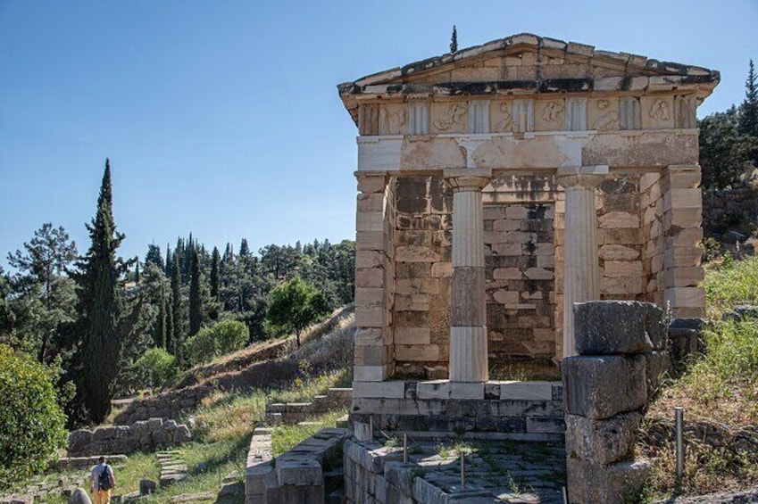 Private Delphi Archaeological Site & Museum Tour with Licensed Guide