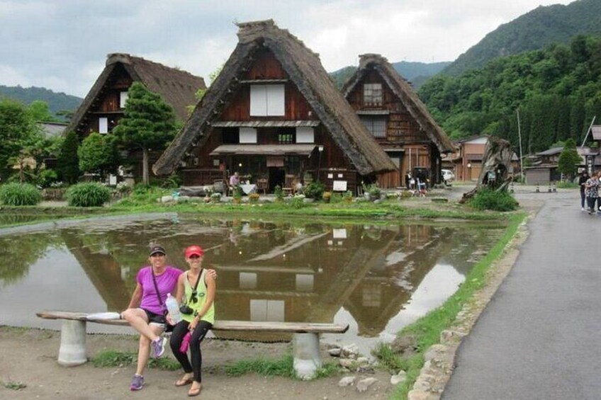 Shirakawago & Takayama DrivingTour: English Speaking Driver Kanazawa to Takayama