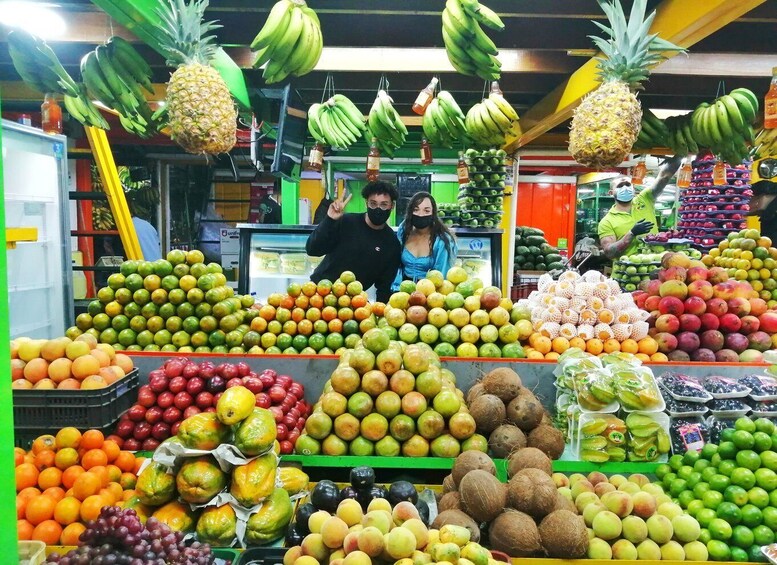 Medellin: Local Market Tour with Exotic Fruit Tastings