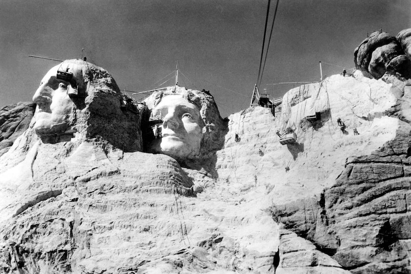 The Badlands and Mount Rushmore: A Self-Guided Audio Tour