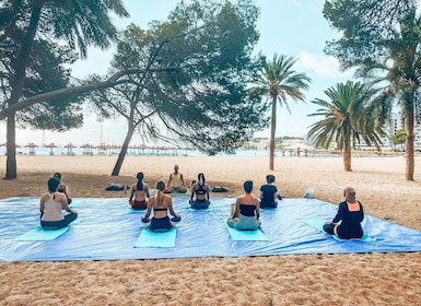 Mallorca: Yoga and Brunch on Palmanova Beach