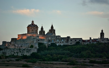 Recorrido privado a pie por Mdina y Rabat con pastizzi locales