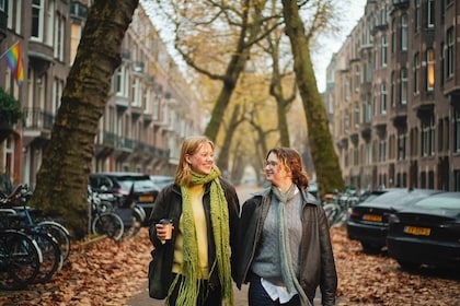 Amsterdam & Zaans Schans: Solo, Couple, or Group Photoshoot