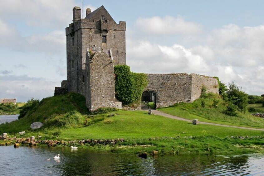 Dunguaire Castle