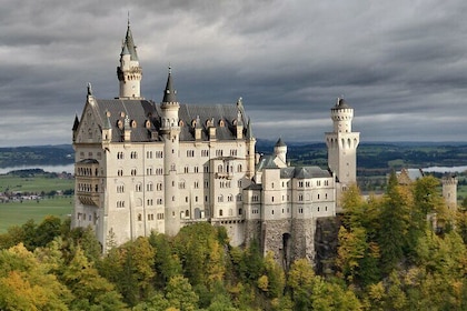 Royal Fairytale Tour Neuschwanstein, Wieskirche, Oberammergau and Linderhof