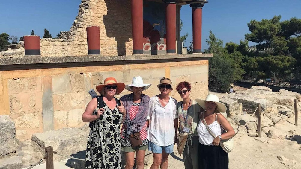 Picture 1 for Activity Knossos Palace: Private Guided Tour with Skip-The-Line Entry