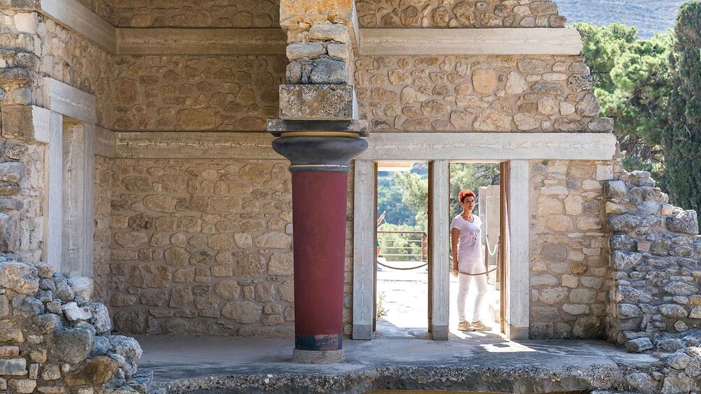 Picture 2 for Activity Heraklion: Knossos Private Guided Tour & Skip-the-Line Entry
