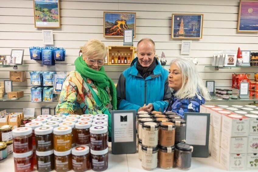 Our fun-loving Guides will entertain you and share stories about the local products you will find during your Shopping & Sightseeing Tour 