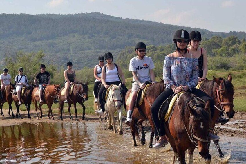 Marmaris Half Day Horse Riding Through the Rivers and Mountains