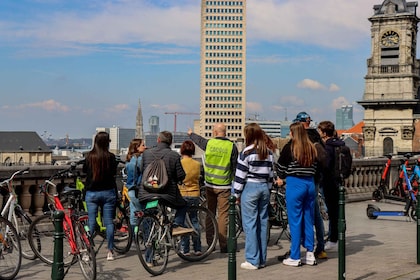Brussels: City Highlights and Hidden Gems Bike Tour