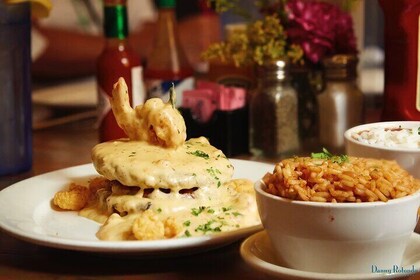 Tour gastronómico por el distrito de Jardines de Nueva Orleans : Grupo de n...