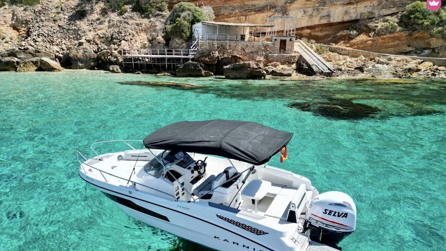 Polignano a Mare Caves and Grottos Tour by Boat with Spritz