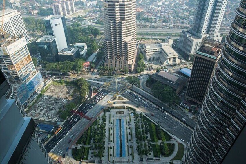 Petronas Twin Tower Skybridge View & Dining Experience Tour with Local Host