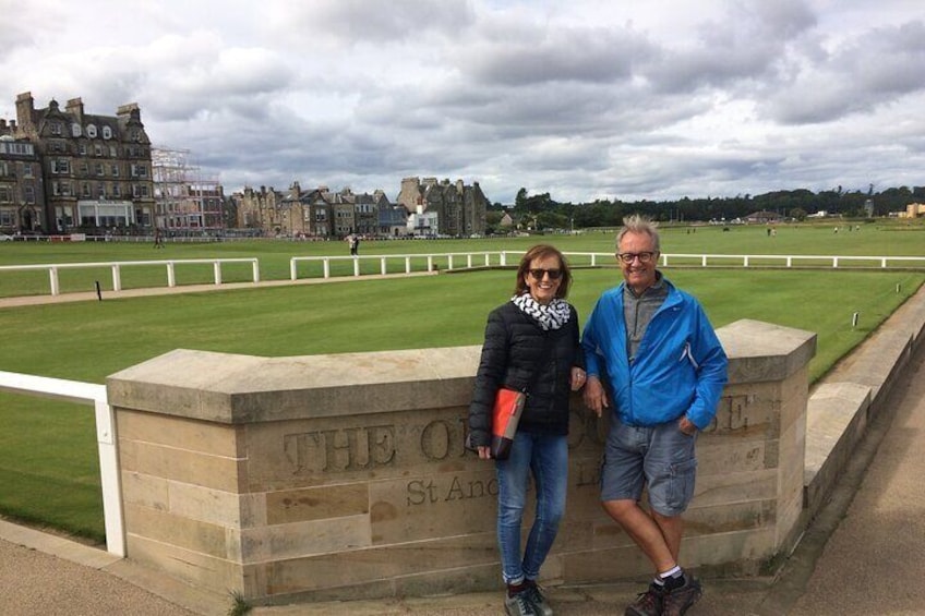2 Hour Walking Tour with Luxury Cocktail in St. Andrews