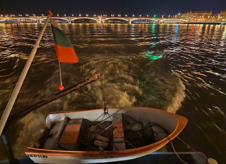 Picture 23 for Activity Budapest: City Highlights Cruise with Welcome Drink