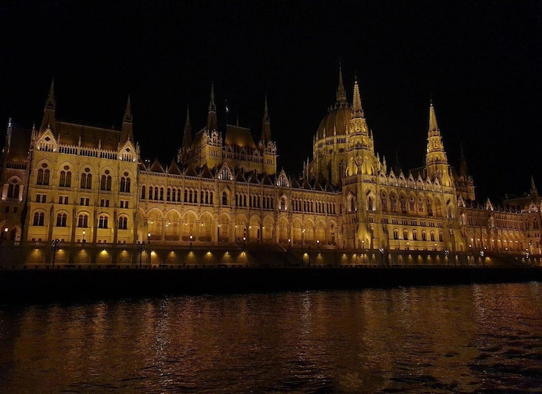 Picture 20 for Activity Budapest: City Highlights Cruise with Welcome Drink