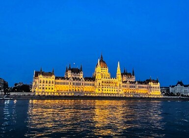 Budapest: Byens høydepunkter Cruise med velkomstdrink