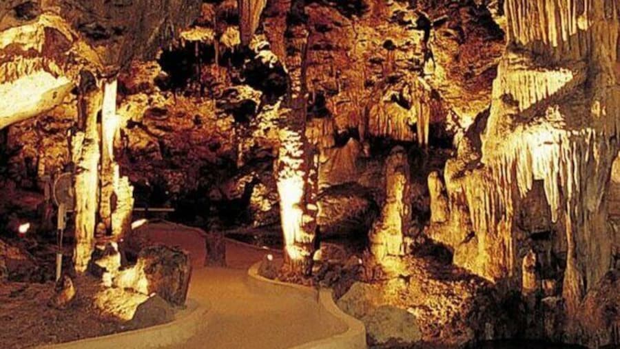 Hato Cave Curacao