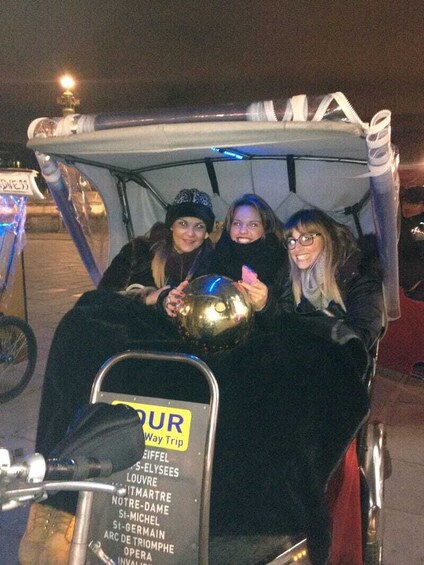 Picture 2 for Activity Paris by Night - Tuktuk Ride