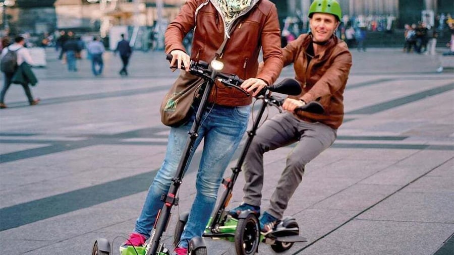 Cologne: Guided E-Scooter Tour