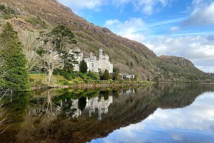 Connemara, Kylemore Abbey & Castles tour from Galway