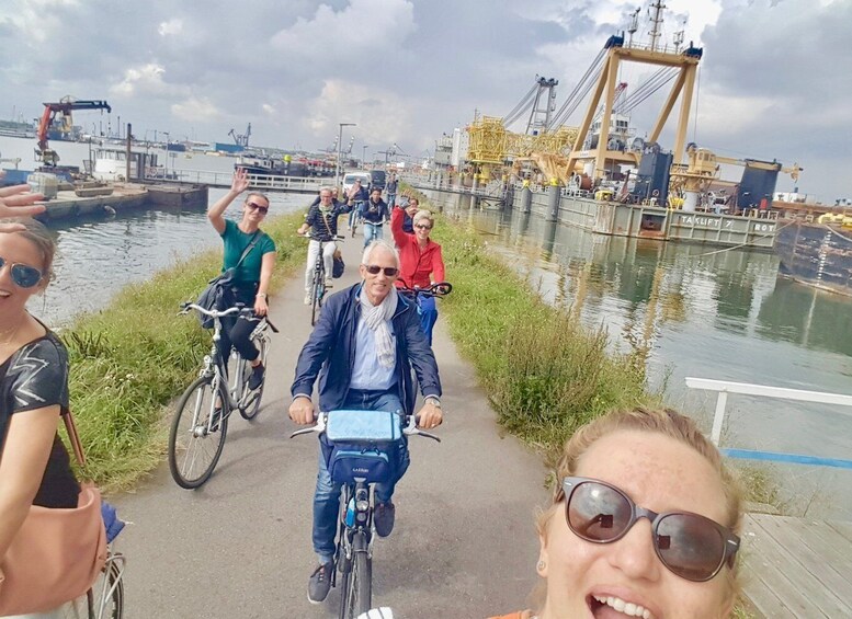 Picture 3 for Activity Rotterdam: City Highlights Guided Bike Tour