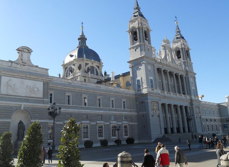 Madrid: Tour of the Historic City Center