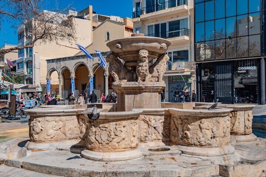 Private Walking Tour in Heraklion and Archaeological Museum