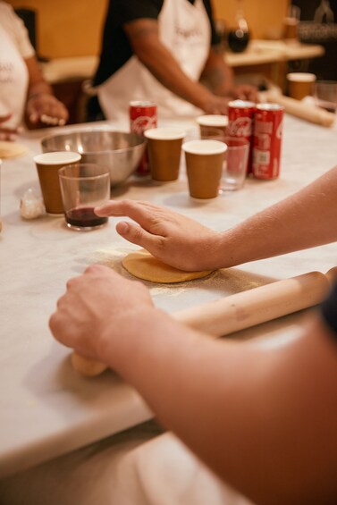 Florence: Pasta exclusive making cooking class with Gelato