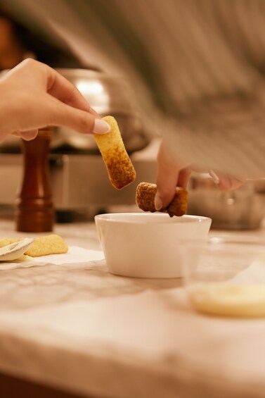 Florence: Pasta exclusive making cooking class with Gelato